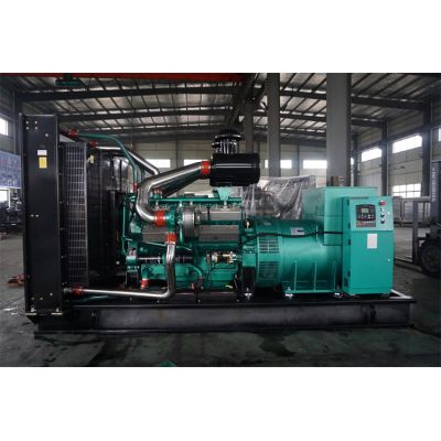 600kw乾能柴油發電機組-乾能12缸柴油機QN27G830D2柴油發電機組,缸徑/行程：135/155mm,柴油發電機組水冷發動機功率610KW,柴油發電機組配套馬拉松斯坦福發電機。廠價直銷歡迎選購：13773399855。