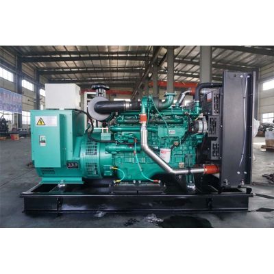 120kw玉柴柴油發電機組-玉柴6缸柴油機YC6B180L-D20柴油發電機組,缸徑/行程：108/125mm,柴油發電機組水冷發動機功率132KW,柴油發電機組配套馬拉松斯坦福發電機。廠價直銷歡迎選購：13773399855。