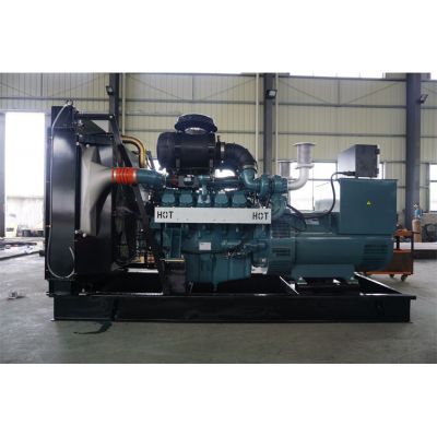 200kw斗山大宇柴油發電機組-斗山大宇6缸柴油機DP086LA柴油發電機組,缸徑/行程：111/139mm,柴油發電機組水冷發動機功率224KW,柴油發電機組配套馬拉松斯坦福發電機。廠價直銷歡迎選購：13773399855。